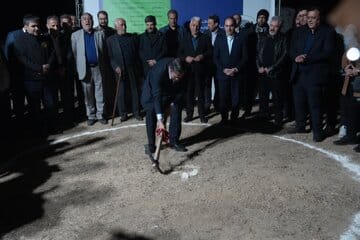 کلنگزنی واحد تولید باتریهای لیتیومی در ارومیه