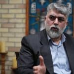 آمریکا ویزا نمی‌دهد چون می‌ترسد آنجا سلام نظامی بدهیم/فقط دو قشر با پرچم دور افتخار می‌زنند؛ شهدا و ورزشکاران