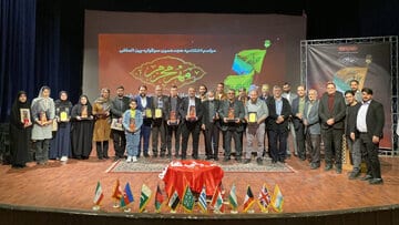 آنجا که هنر به گریه افتاد؛ تالار کومش سمنان در برابر پیکر شهید گمنام ایستاد و بغض شهر ترک برداشت