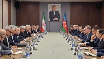 ابراز اطمینان عراقچی از نتایج رایزنیها با مقامات باکو در گسترش روابط ایران و آذربایجان