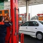 احتمال افزایش دوباره قیمت بنزین /یک بام و دو هوای پزشکیان درباره بنزین چگونه رقم خورد؟