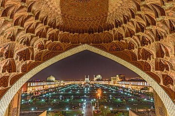 احیای طبقه دوم میدان امام اصفهان، طرحی که تا تصویب نهایی ۲۰ سال زمان برد!