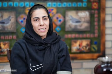 افشاگریهای کاپیتان در کافه خبر/از عشق به عابدزاده تا پوشیدن پیراهن استقلال!/قهرمانهای بیتصویر؛ چرا کسی این زنان را نمیبیند؟