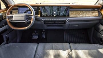 این خودرو برای گوشهای شما برنامه دارد / احیای گذشته و خاطره جادههای خاکی