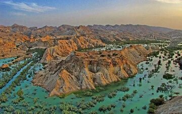 این سد پس از بارشها ترک برداشت/هشدار نسبت به نشتی آب از بدنه سد