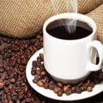 این نوشیدنی پرطرفدار مانع از سکته قلبی و مغزی میشود