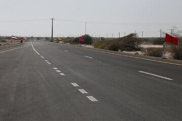 بازگشایی محور بندرلنگه–پارسیان پس از طغیان رودخانه فصلی