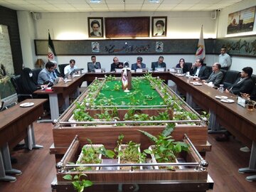 بعضی سفرهای خارجی صرفا سیاسی است!/ «طلای سفید» همچنان روی میز شورای بجنورد