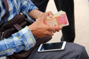 بهای ارزهای عربی در بازار امروز ۳۰ آذر/ دینار عراق پایین رفت، دینار کویت بالا کشید