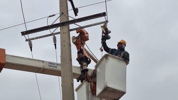 بهینه سازی شبکه برق شهرستان البرز با اعتبار ۴میلیارد تومان