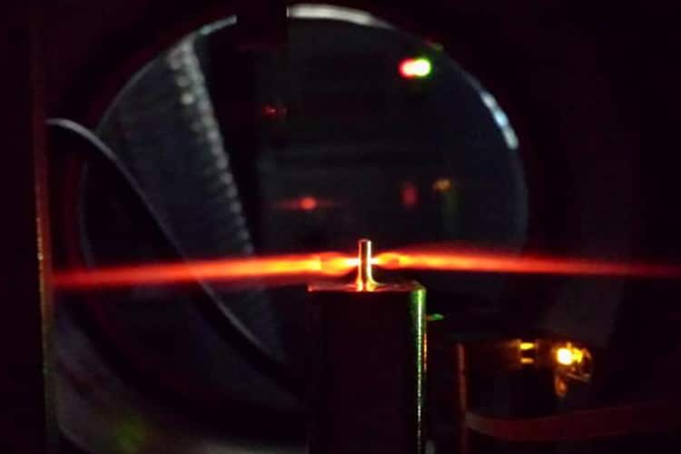 ثبت لحظههای کوانتومی: سریعترین دوربین جهان با پالس ۱۹٫۲ اتوثانیهای