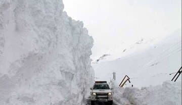 جان باختن و مفقودی ۴ نفر در حادثه ریزش بهمن در یکی از روستاهای میرآباد