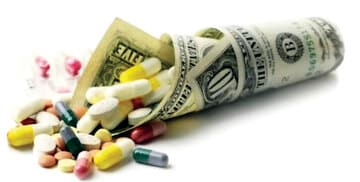 خرید ۶۰۰ میلیون دلار دارو و مشکل در انتقال ارز / حضور ۱۷۵۰۰۰ پزشک در کشور