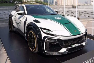 خودروی جدید پلیس دبی رونمایی شد: فراری پوروسانگوئه منصوری!