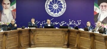 در پانزدهمین نشست کمیسیون تجارت اتاق بازرگانی سمنان انجام شد؛
بررسی مشوقهای تحقیق و توسعه و چالشهای توسعه انرژیهای خورشیدی