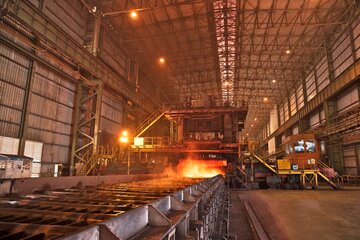 زنگ خطر برای اقتصاد ملی; خفگی صنعت فولاد در چنبره محدودیتهای انرژی