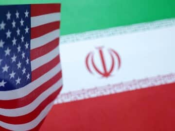 سیانان به نقل از مقامات مطلع: ترامپ امروز ایرانیها را به کشورشان برمیگرداند