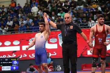 صعود تیم کشتی فرنگی استقلال قم به فینال لیگ برتر