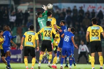 عکس| آبیها در سی و سه پل!