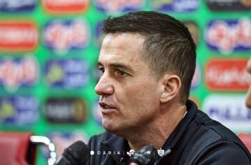 عکس | ذوقزدگی همسر اوسمار برای هدیه پرسپولیس