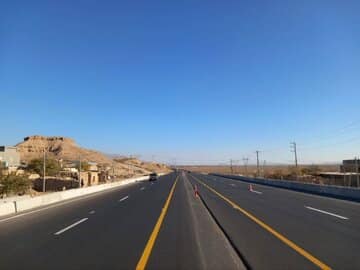 فعالیت ۳۸ هزار راننده باری سبک و سنگین دارای کارت هوشمند در استان آذربایجانغربی / بهسازی و آسفالت ۶۲۴ کیلومتر راه در استان