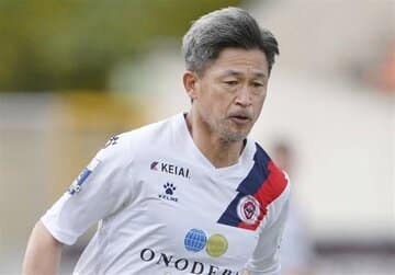 قرارداد جدید ستاره فوتبال در ۵۸ سالگی!