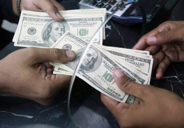 قیمت دلار، یورو و سایر ارزها امروز ۹ آذر/ دلار از سقف تاریخی عبور کرد