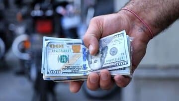 قیمت دلار، یورو و سایر ارزها امروز ۹ دی/ دلار دوباره کانال عوض کرد؛ زلزله عجیب در بازار رقم خورد