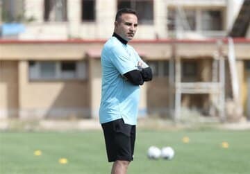 هواداران نه؛ بازیکنان باعث شدند به کریم باقری توهین شود/ از مردم خواهش میکنم با تیمملی آشتی کنند