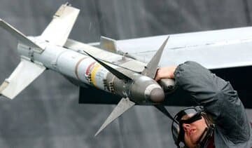 ورود کره‌جنوبی به باشگاه سازندگان موشک‌های هوابه‌هوا / اتفاقی در آسمان شرق آسیا در حال رخ دادن است