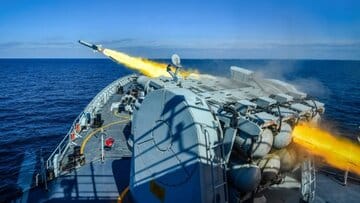 پاکستان در اقیانوس هند، موشک چینی شلیک کرد