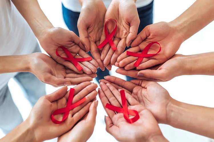 پیشرفت جدید در درمان HIV: مهار پایدار ویروس بدون دارو