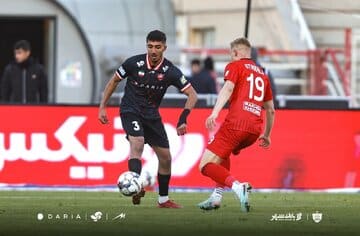 چرا پرسپولیس یک پنالتیزن کم داشت؟