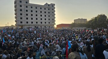 گروه وابسته به امارات خواستار تشکیل کشور یمن جنوبی شد / لشکرکشی به دو استان نفت خیز حضرموت و المهره