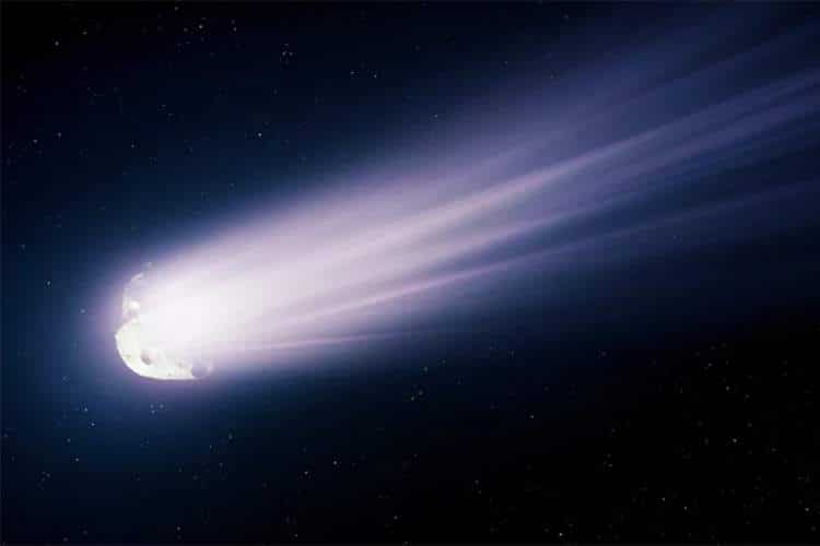 یک جرم میانستارهای مرموز در حال نزدیک شدن به زمین