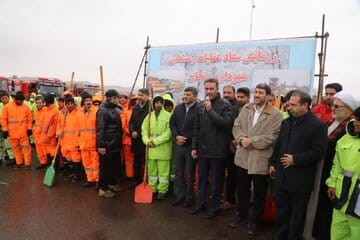 ۱۸۰ دستگاه برای مقابله با برف و کولاک در زنجان مستقر شد