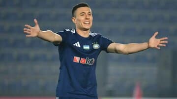 آقای گل ازبکستان پرسپولیسی شد؛ شماره پیراهن ستاره جدید سرخها