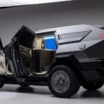 امکانات کادیلاک لیموزین در دل نفربر نظامی!