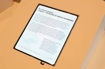 اولین نمایشگر تاشو بدون چینخوردگی سامسونگ بهنمایش درآمد