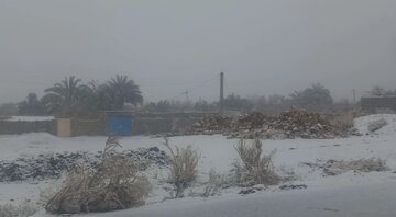 بارش برف در شش روستای شهرستان حاجی آباد