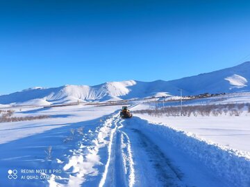 بارش برف راه دسترسی ۴۵ روستای استان آذربایجانغربی را بست