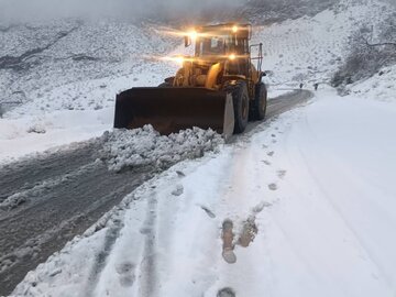 برفروبی ۱۱ هزار کیلومتر در محورهای فارس