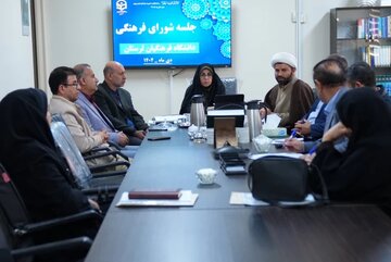 تاکید بر تامین اقلام غذایی انبارها و سردخانه های دانشگاه فرهنگیان لرستان