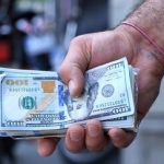 تهدیدی تازه در بازار ارز تهران/ دلارهای آبی، تقلبی است؟