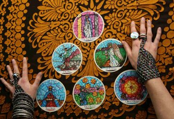 رمالها مشاور خرید طلا شده اند/ سه شنبه روز خوبی برای این کار نیست!متولدین آبان فعلا طلا نخرند!