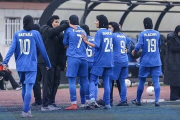 زنان استقلال به لیگ برتر نزدیک شدند