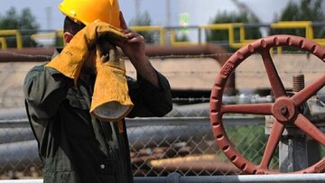 سهم دستمزد کارگر در قیمت تمام شده تولید مشخص شد/ افزایش دستمزد کارگران، نرخ تورم را بالا میبرد؟