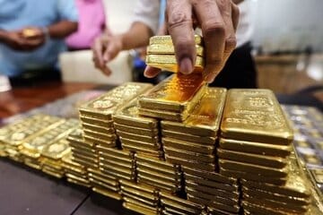 طلا به شدت ریزش کرد/ قیمت جدید طلای جهانی امروز ۱۱ بهمن ماه ۱۴۰۴