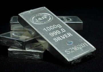 طلا به قیمت بیسابقه رسید/ دلیل رشد عجیب بهای طلا در روز ۳۰ دی اعلام شد