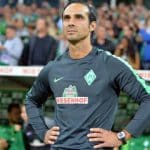 عکس | تصمیم عجیب مربی دورگه ایرانی؛ گزینه استقلال مدیر مکدونالد شد!